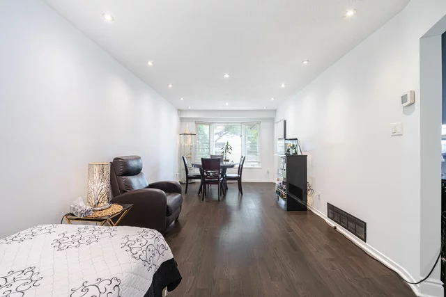 2230 Buttonbush Cres, Mississauga - photo 9