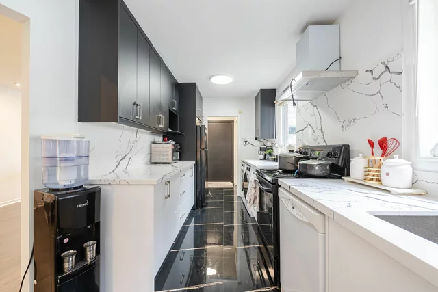 2230 Buttonbush Cres, Mississauga - photo 11