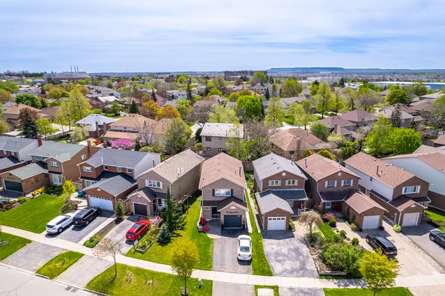 82 Laurier Avenue, Milton - photo 3