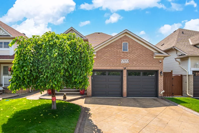 208 Van Scott Drive, Brampton - photo 1