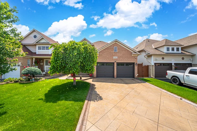 208 Van Scott Drive, Brampton - photo 2