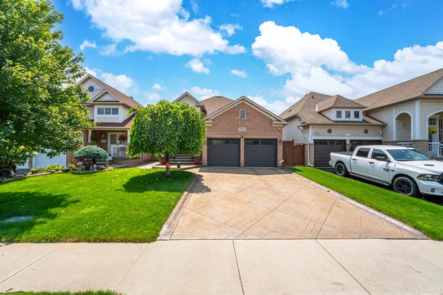 208 Van Scott Drive, Brampton - photo 3