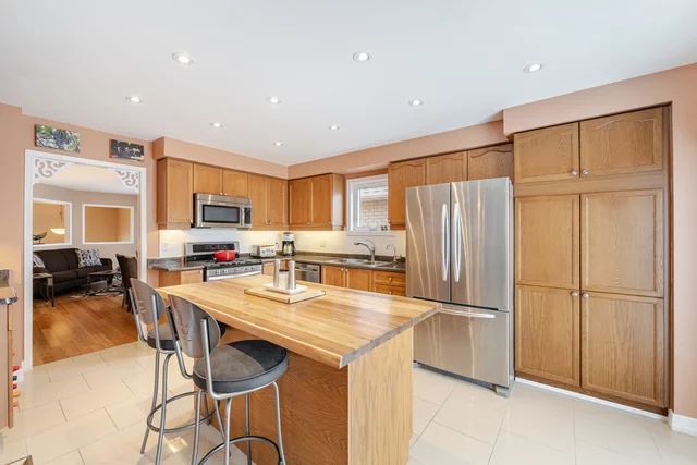 208 Van Scott Drive, Brampton - photo 17