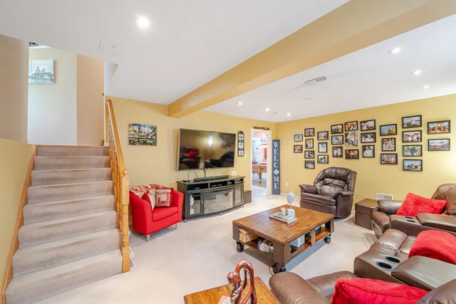 208 Van Scott Drive, Brampton - photo 30