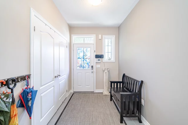 52 Twistleton Street, Caledon - photo 6