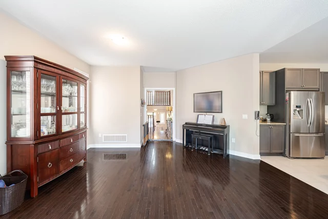 52 Twistleton Street, Caledon - photo 8