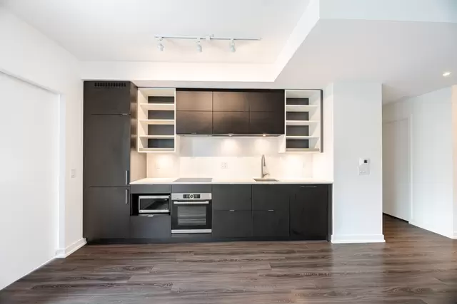 #518-20 Edward Street, Toronto - photo 8