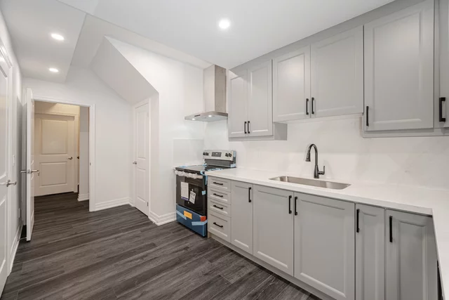 146 Rising Hill Ridge, Brampton - photo 7