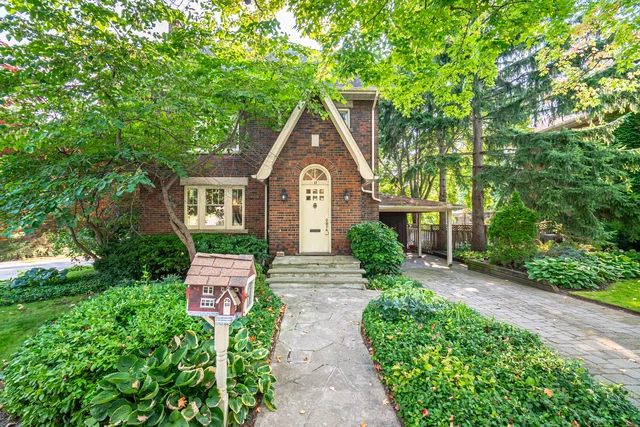 11 Crawford Street, Guelph - photo 1