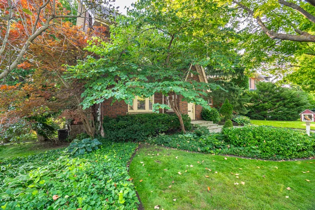 11 Crawford Street, Guelph - photo 2