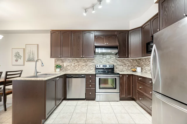 2461 Grand Oak Trail, Oakville - photo 18