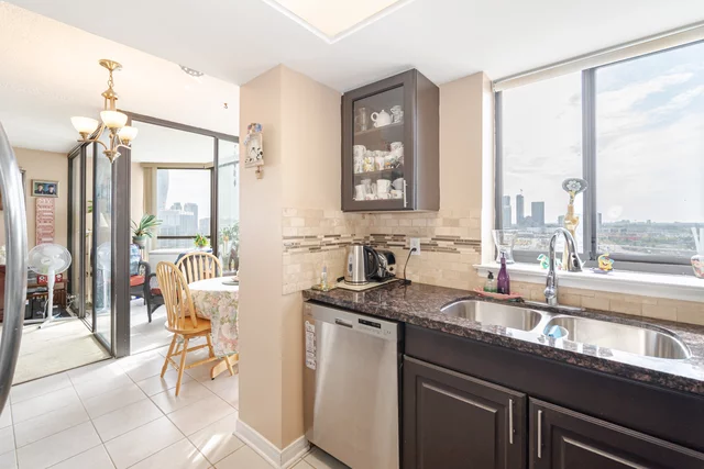 #1707-4235 Sherwoodtowne Boulevard, Mississauga - photo 18