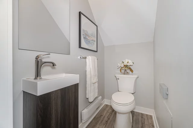 #2-1390 Bloor Street West, Toronto - photo 7