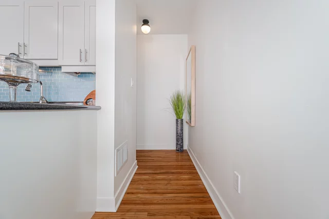 #2-1390 Bloor Street West, Toronto - photo 9