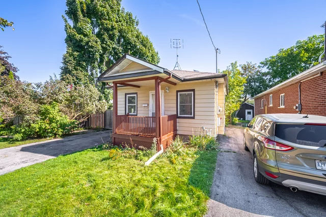 139 Gladstone Avenue, Oshawa - photo 2