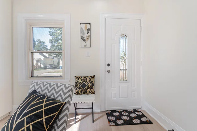 139 Gladstone Avenue, Oshawa - photo 6