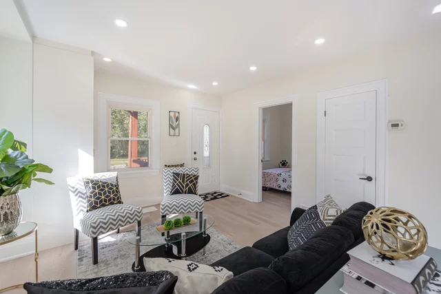 139 Gladstone Avenue, Oshawa - photo 9