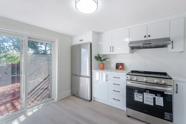 139 Gladstone Avenue, Oshawa - photo 17
