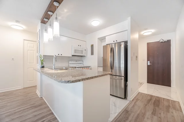 #1617-335 Rathburn Road West, Mississauga - photo 7