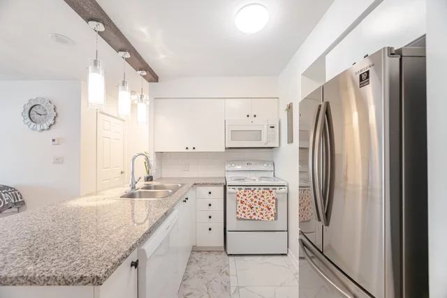 #1617-335 Rathburn Road West, Mississauga - photo 8