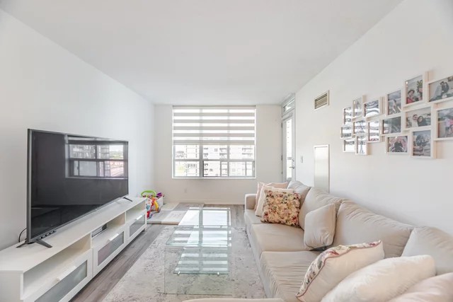 #1617-335 Rathburn Road West, Mississauga - photo 13