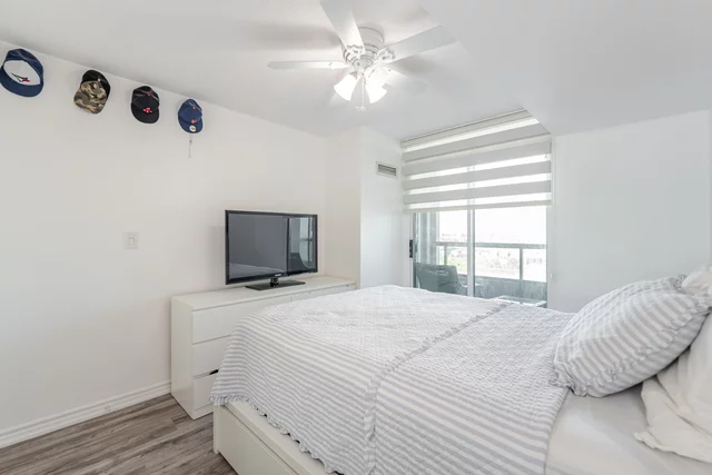#1617-335 Rathburn Road West, Mississauga - photo 18