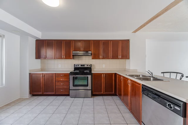 #145-3050 Erin Centre Boulevard, Mississauga - photo 5