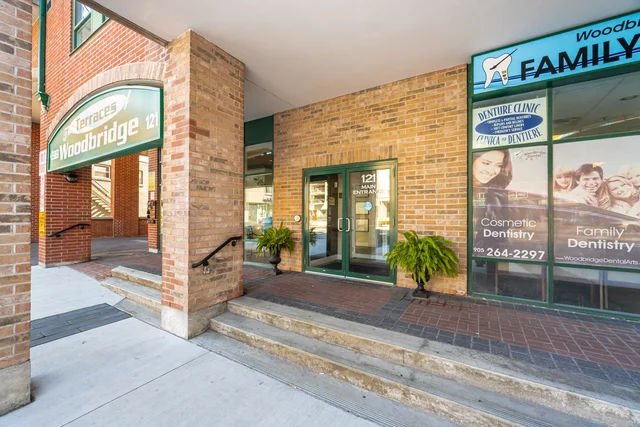 #307-121 Woodbridge Avenue, Vaughan - photo 2