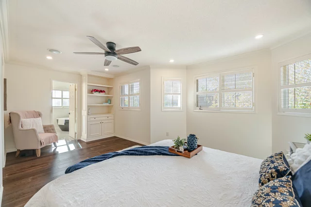 1095 Old Oak Drive, Oakville - photo 28