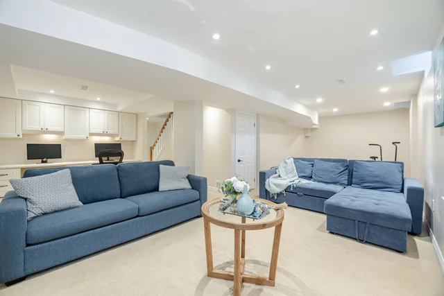 1095 Old Oak Drive, Oakville - photo 45