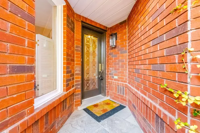 1095 Old Oak Drive, Oakville - photo 5