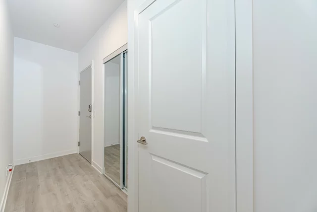 #B226-50 Upper Mall Way, Vaughan - photo 4
