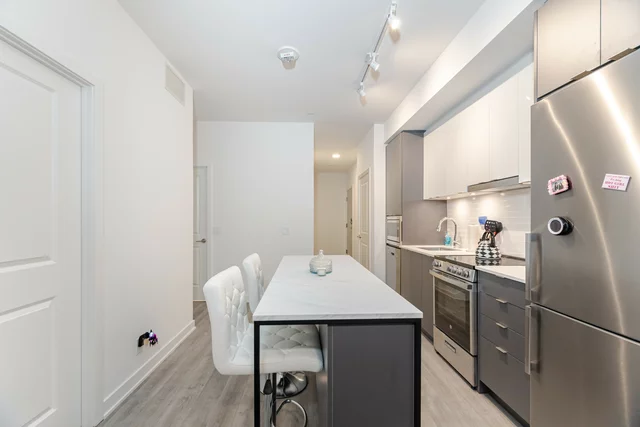 #B226-50 Upper Mall Way, Vaughan - photo 10