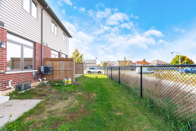 #2-77 Diana Avenue, Brantford - photo 36