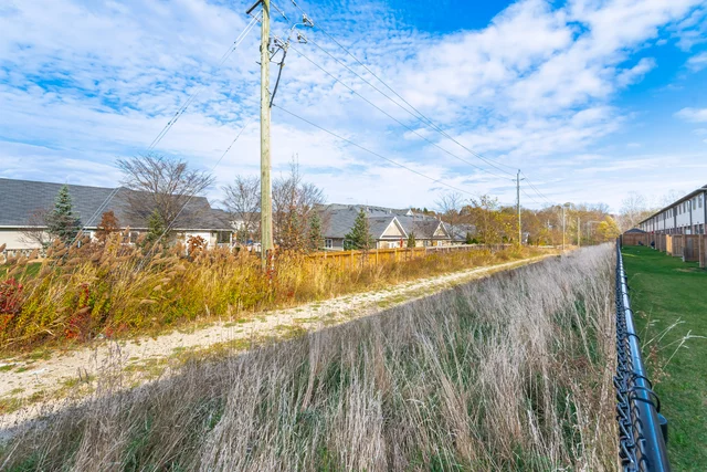 #2-77 Diana Avenue, Brantford - photo 37