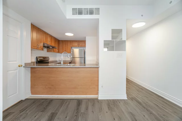 #2034-3043 Finch Avenue West, North York - photo 7