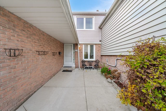 46 Lafferty Street, Etobicoke - photo 4