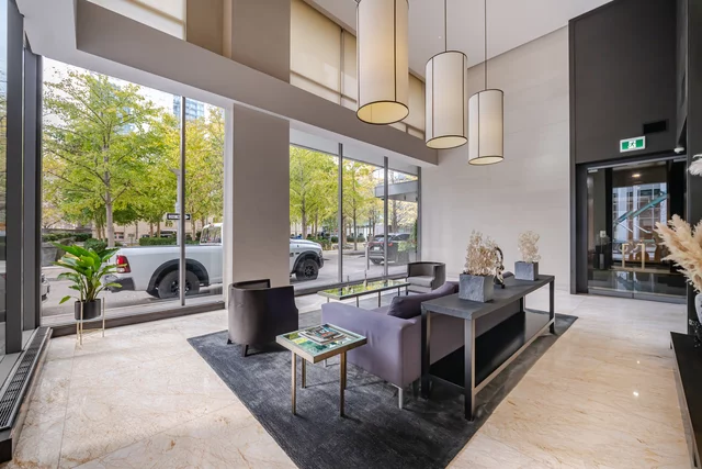 #709-18 Yorkville Avenue, Toronto - photo 5