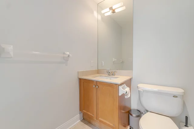 #709-18 Yorkville Avenue, Toronto - photo 26