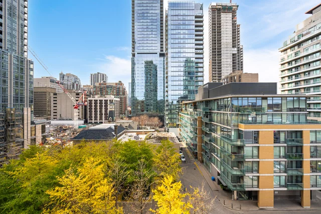 #709-18 Yorkville Avenue, Toronto - photo 32