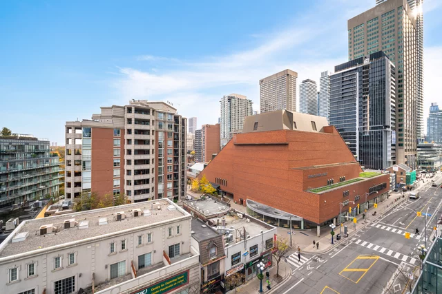 #709-18 Yorkville Avenue, Toronto - photo 36