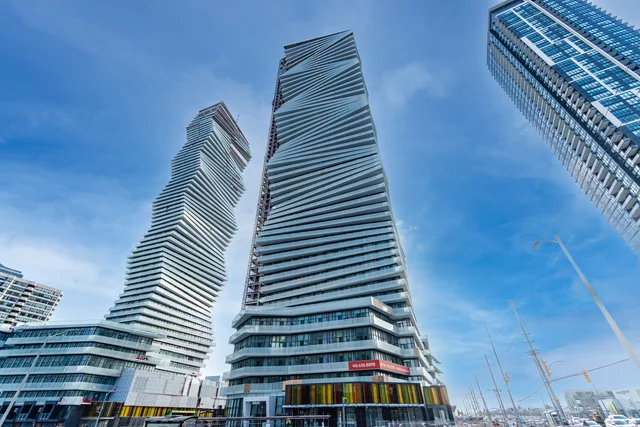 #1605-3900 Confederation Parkway, Mississauga - photo 2