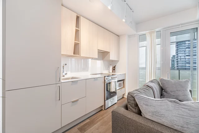 #1605-3900 Confederation Parkway, Mississauga - photo 14