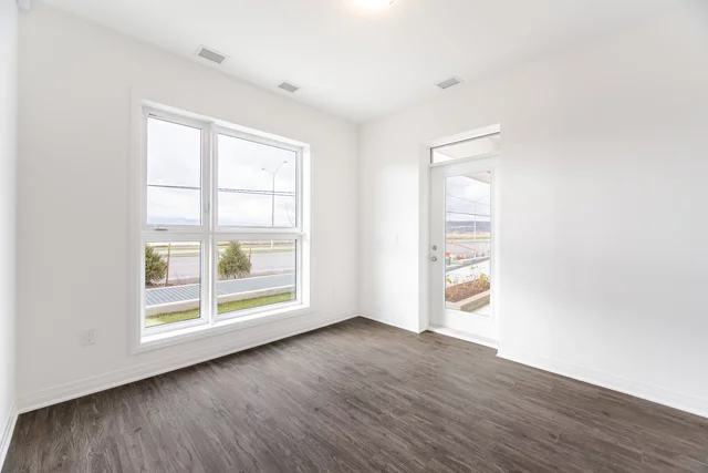 #107-490 Gordon Krantz Avenue, Milton - photo 15