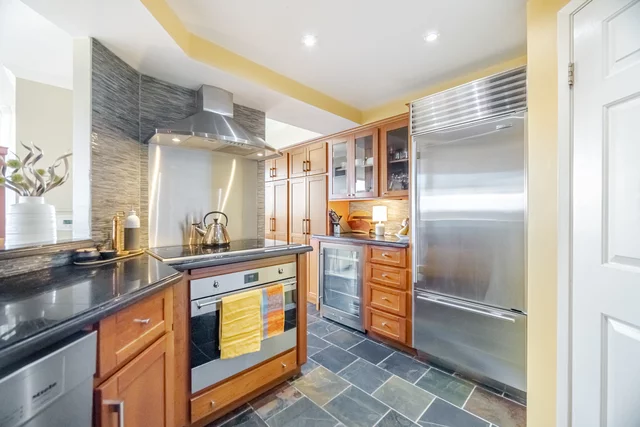 #1109-310 Mill Street South, Brampton - photo 10