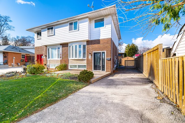 5 Merrydrew Court, Mississauga - photo 3