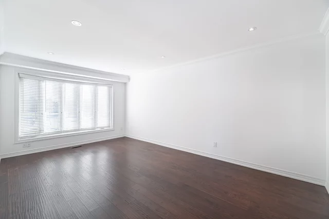 5 Merrydrew Court, Mississauga - photo 8