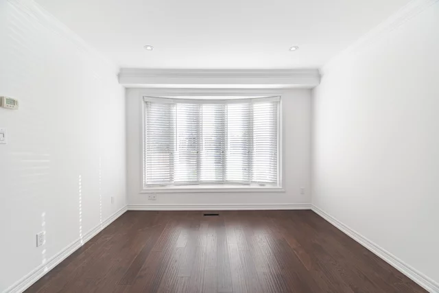 5 Merrydrew Court, Mississauga - photo 9