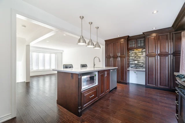 5 Merrydrew Court, Mississauga - photo 12