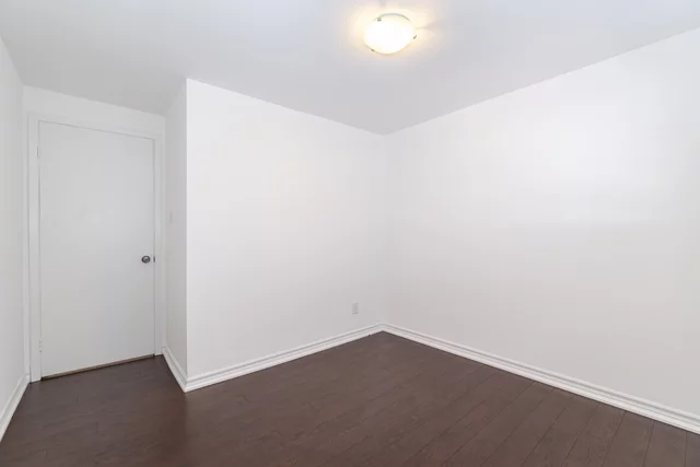5 Merrydrew Court, Mississauga - photo 32